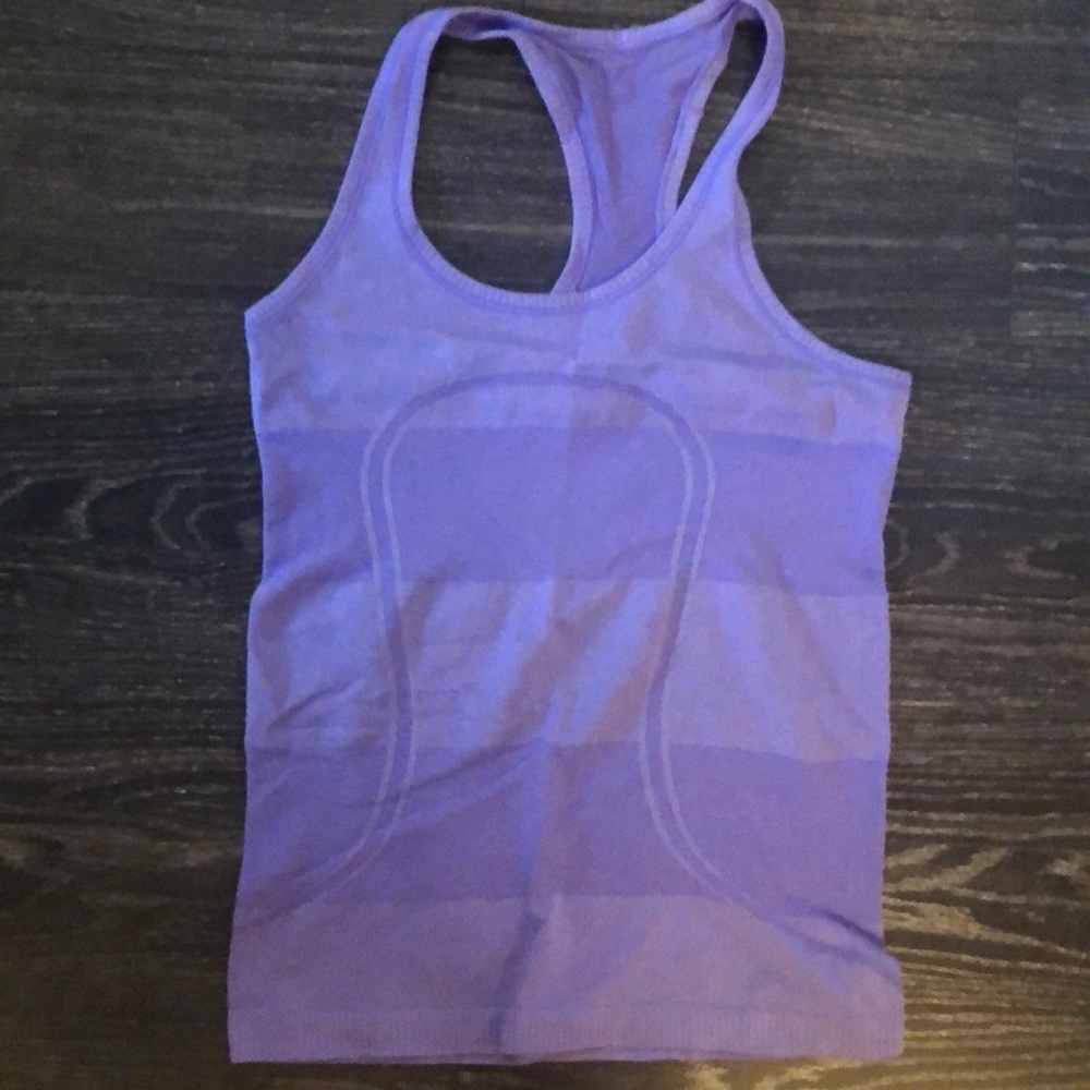 Lululemon Workout Top - Size 6